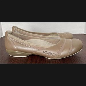 KURU Grace Slip On Ballet Flats Womens Size 9.5 Tan Taupe Metallic